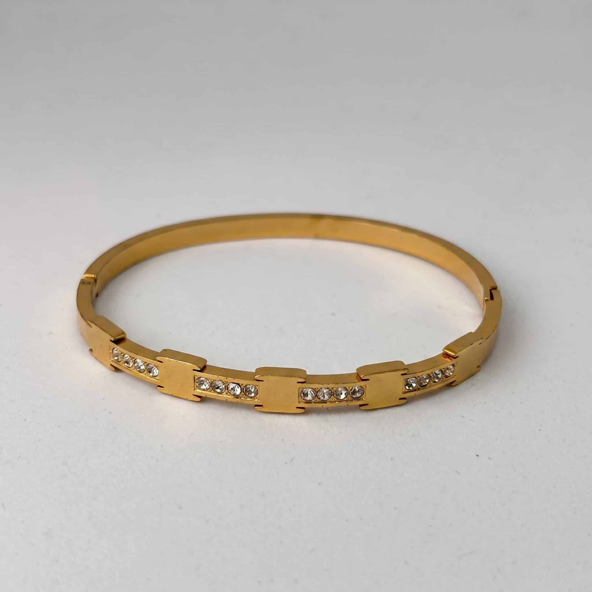 golden hinge stone bangle (Small Size)