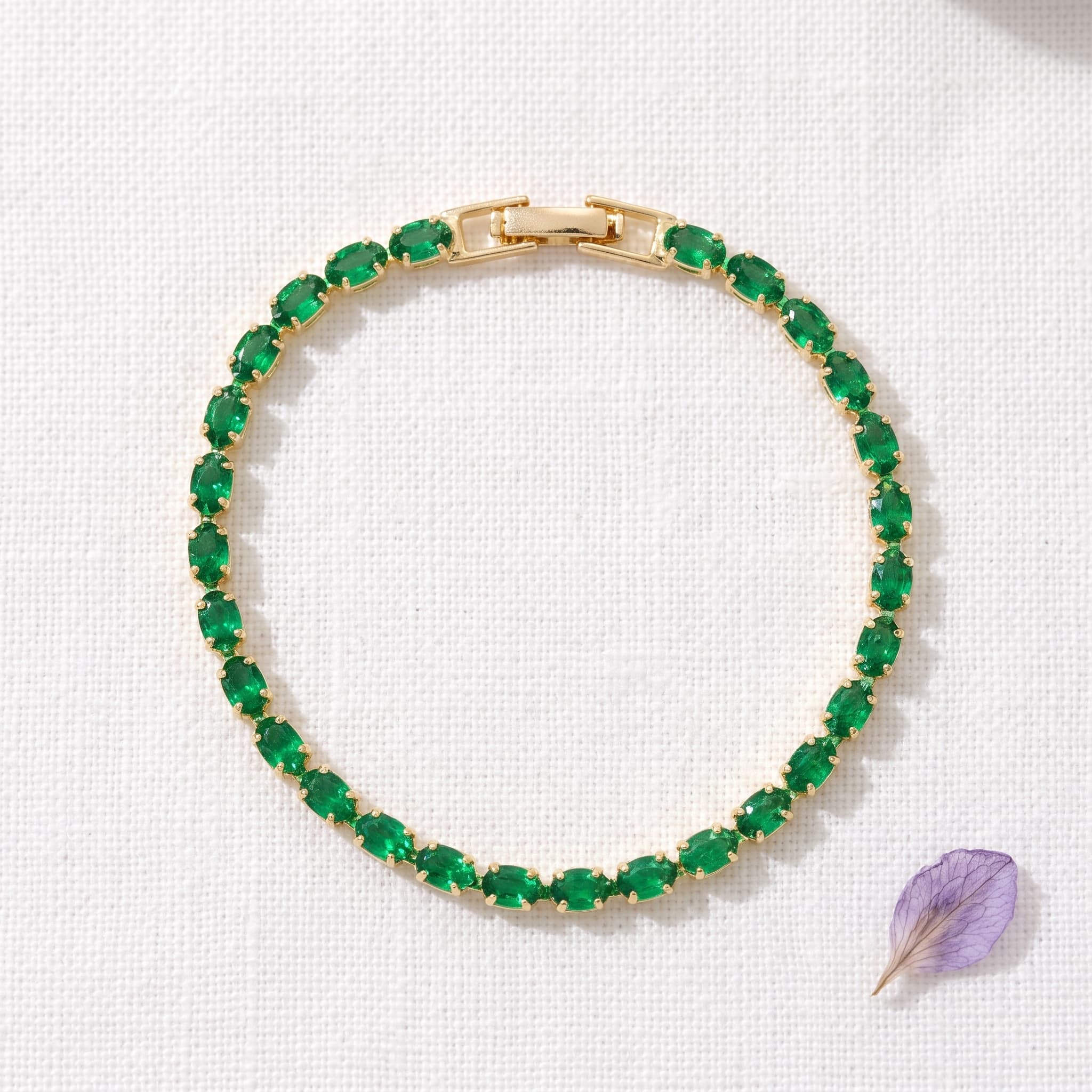 emerald tennis bracelet