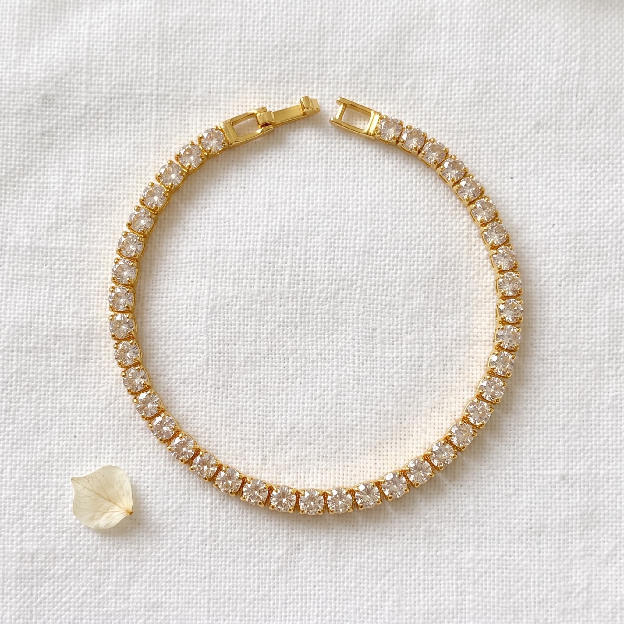 Bestselling stone tennis bracelet