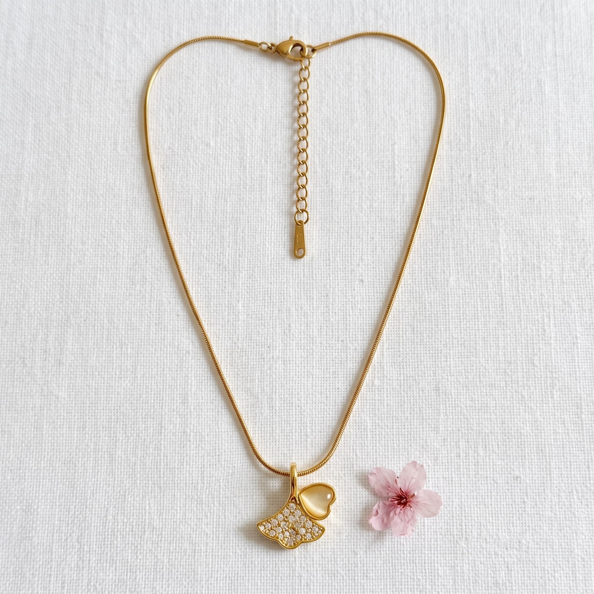 ginko leaf stone necklace