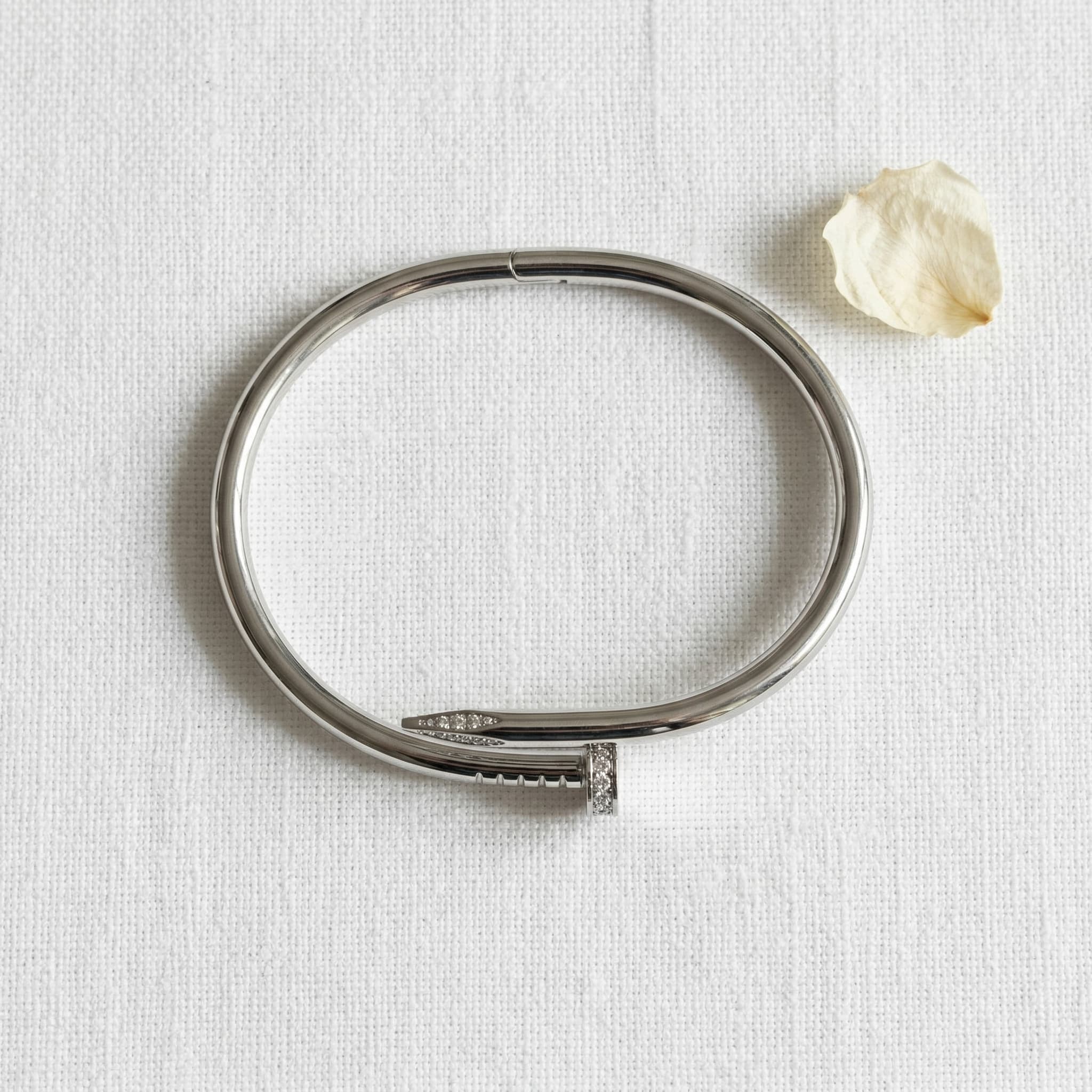 sleek nail bangle