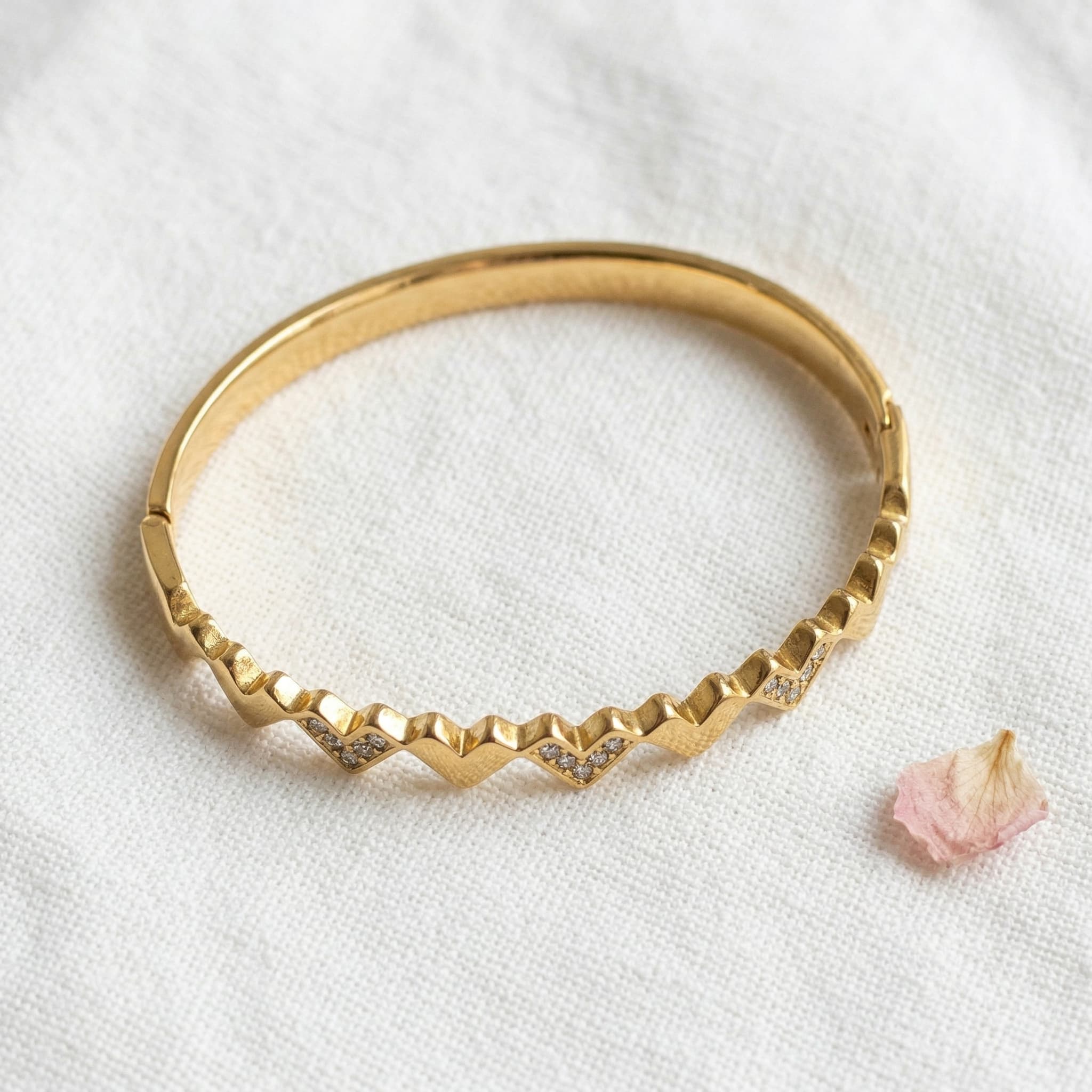 heartbeat hinge bangle