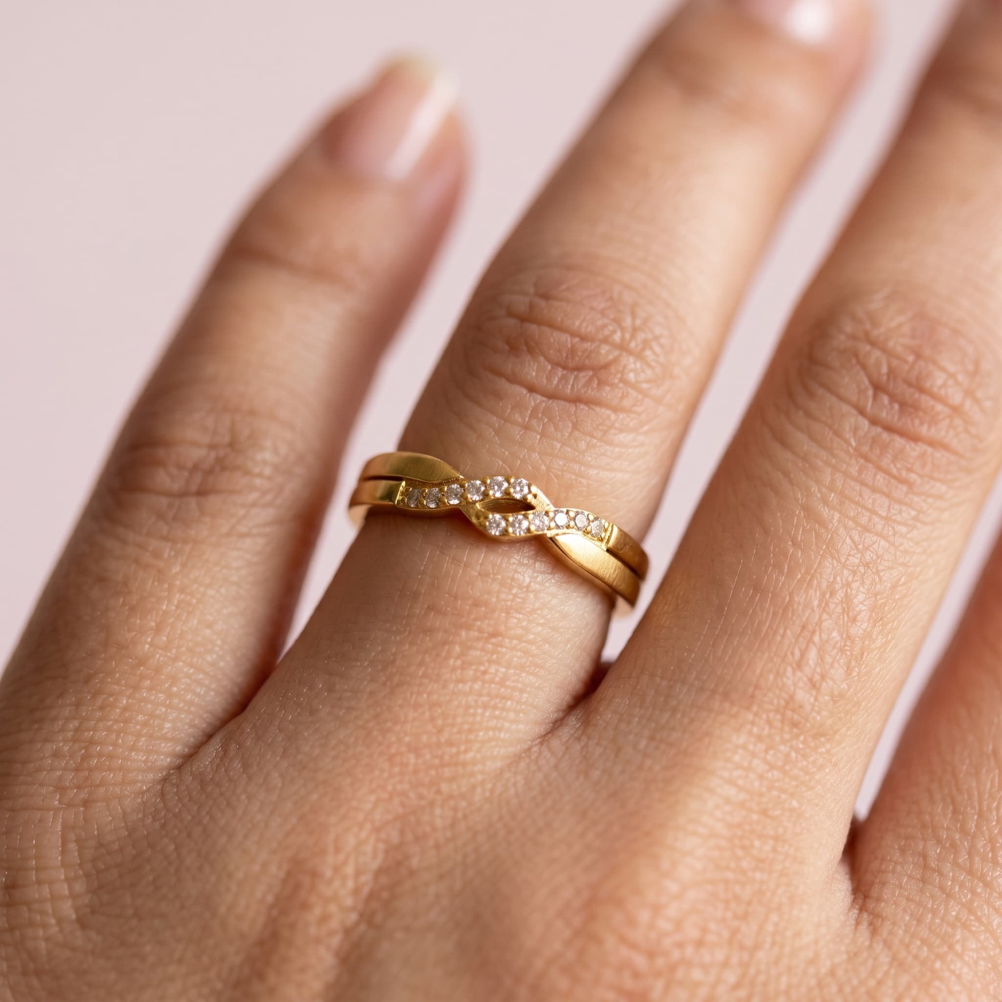 gently twisted gold band